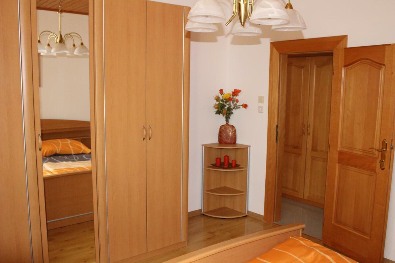 Appartement "Blumengassl" Moerbisch Am See Exterior photo